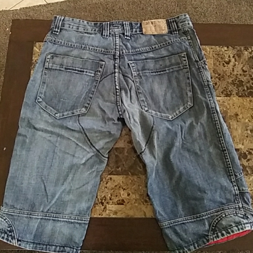 Fishbone Shorts - Picture 2 of 5